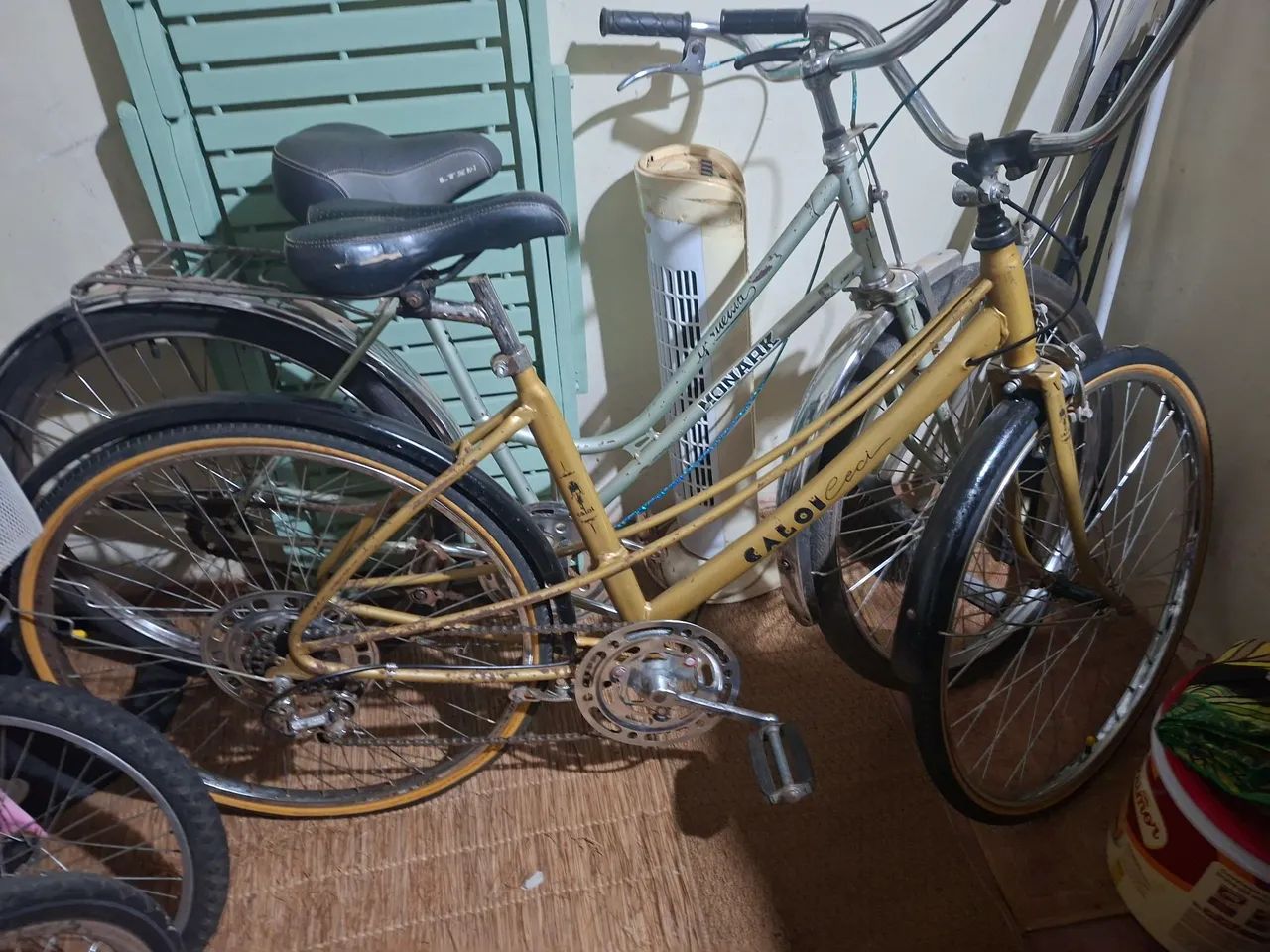 Vendo essas bicicletas antigas  - Foto 3