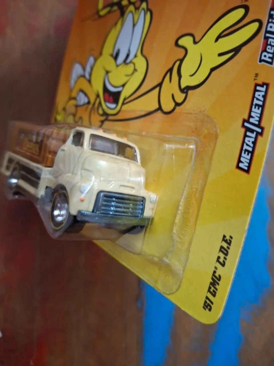 Hot Wheels Premium Honey Nut Cheerios 51 Gmc C.O.E  - Foto 3