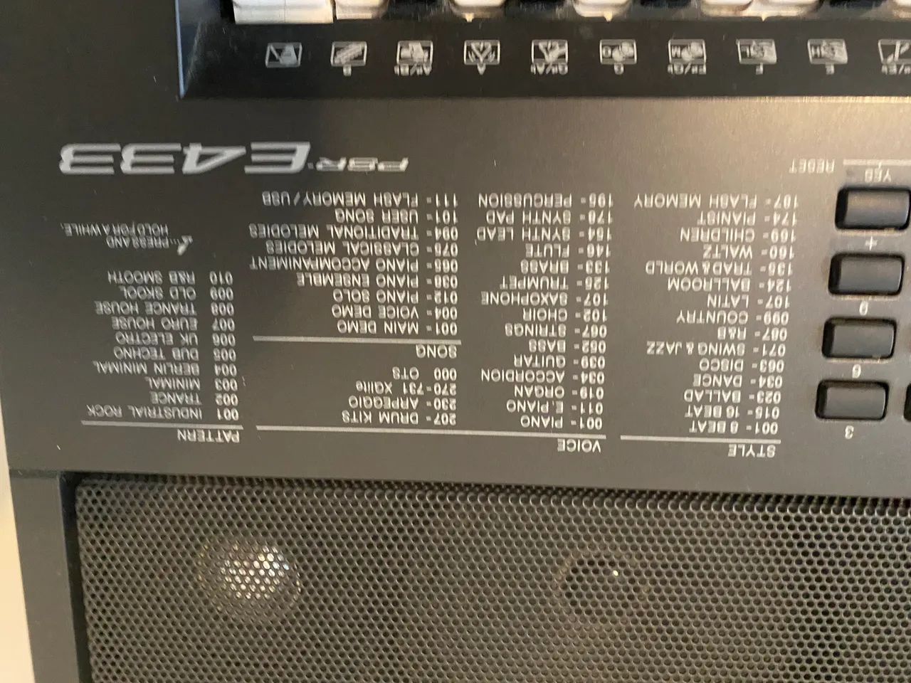 Yamaha PSR-E433 - Foto 4