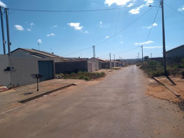 Agio de lote murado em ( L)