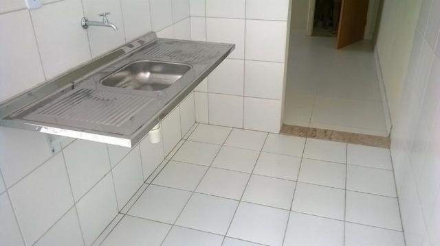 Apê com 2/4 e Varanda no Doce Lar, POR 110 MIL - Foto 11