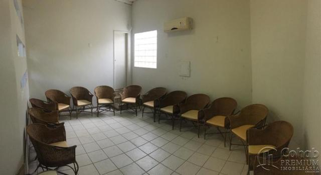 Casa na coroa do meio localizada em area comercial - Foto 12