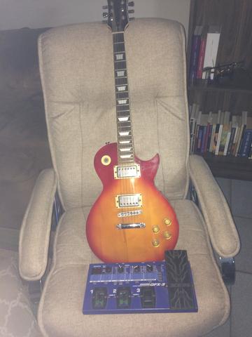 Les Paul e pedaleira