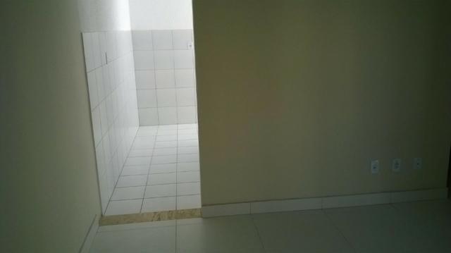 Apê com 2/4 e Varanda no Doce Lar, POR 110 MIL - Foto 2