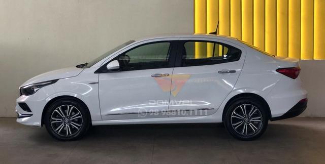 Fiat Cronos Precision 1.8 AT 18/19 - Foto 2