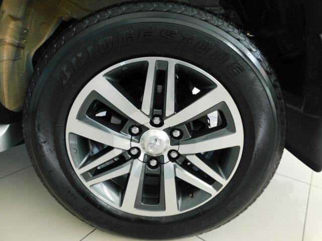 Toyota Hilux SW4 SRV 2.8 Diesel - Foto 12