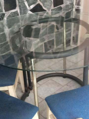 Mesa estilosa de vidro grosso + 4 cadeiras lindas. Ac Cartão.Frete barato - Foto 5