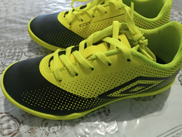 tenis infantil umbro