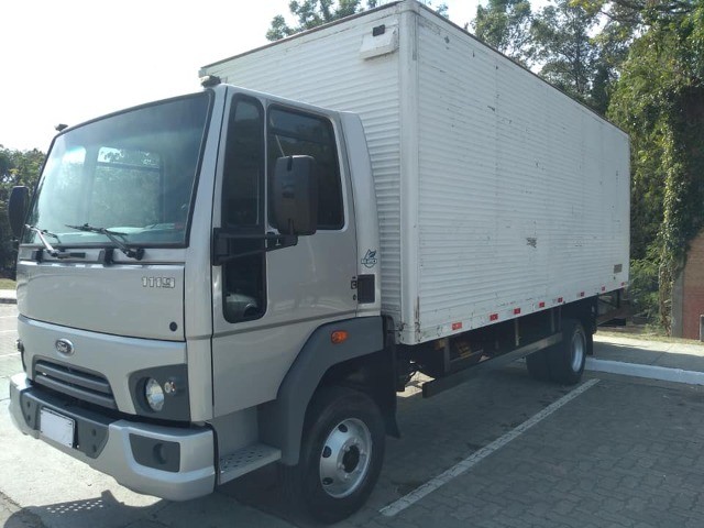 FORD CARGO 1119 BAÚ 6,20 ANO 2016