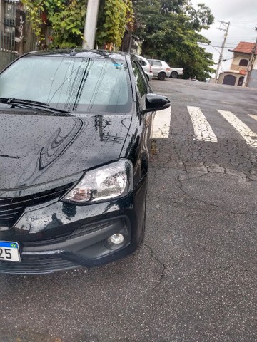 TOYOTA ETIOS XLS SEDAN AUTOMÁTICO
