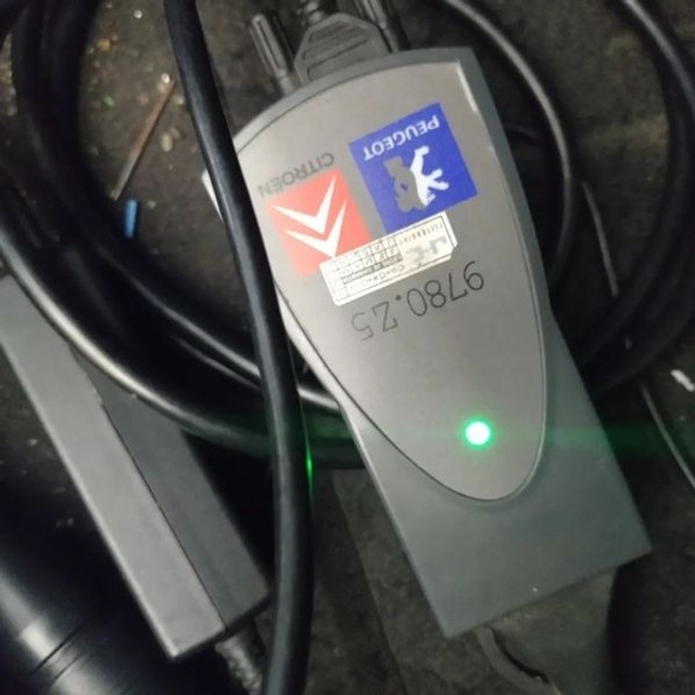 Soluções Elétricas Eletrônicas Renault Peugeot Citroen
