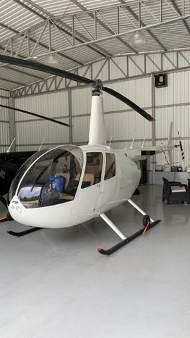 ROBINSON R44 RAVEN 