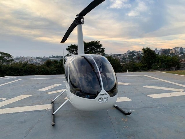 ROBINSON R44 RAVEN 