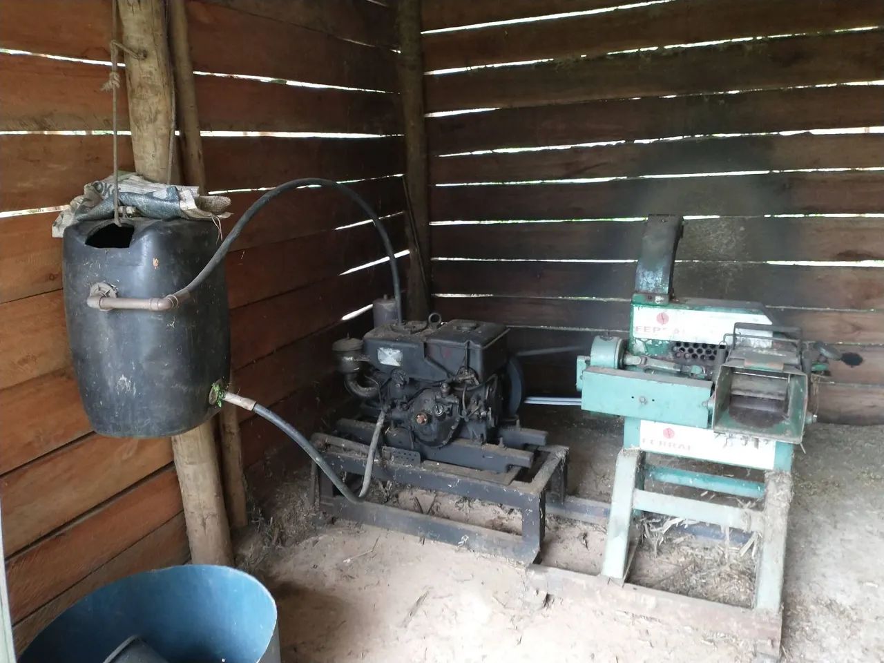 Ensiladeira Nogueira com motor diesel YANMAR