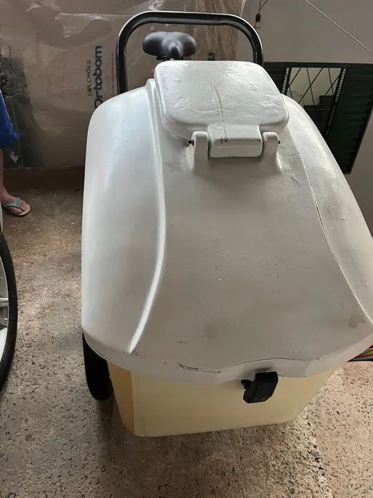 Vende-se Triciclo Comércio móvel 