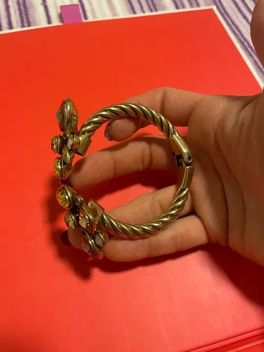 Brincos variados de strass e pedras - Foto 6