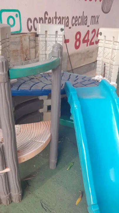 Brinquedo infantil escorrega usado 3 partes