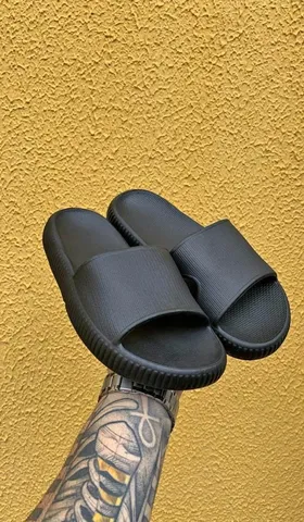 Chinelas nuvem slide De EVA preta branca nude