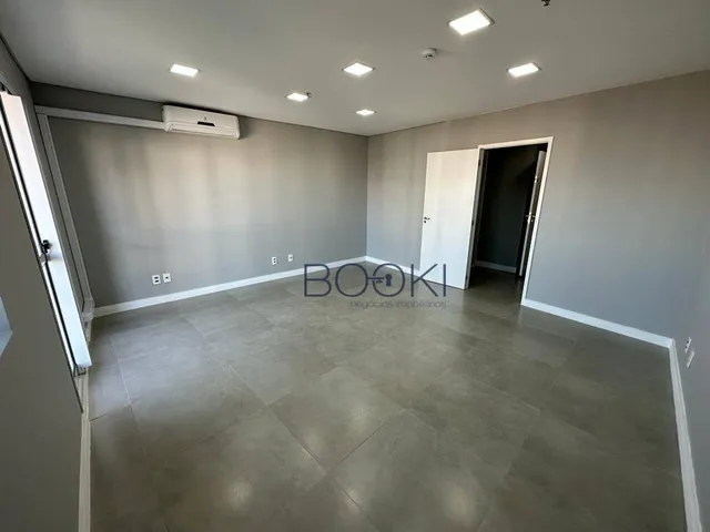 Sala Comercial à Venda com 41 m² em Pinheiros - Thera Faria Lima Office