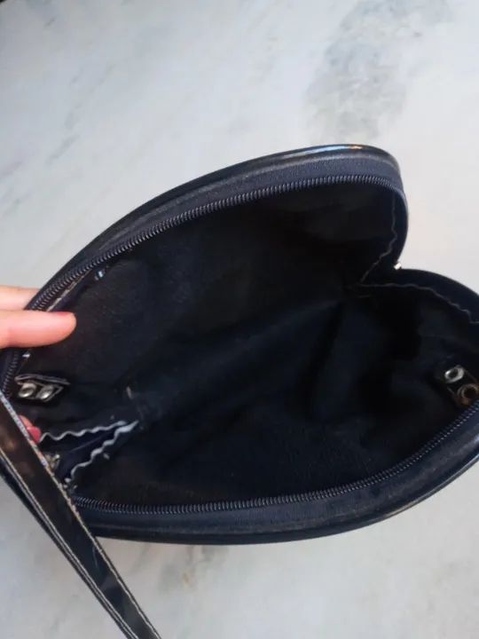 Bolsa preta com estampa de ET - semi-nova - Foto 4