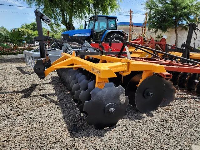 Grade Niveladora Usada Tatu 32 Discos para Trator Agrícola - Foto 6