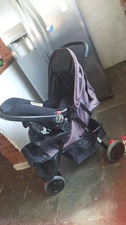 Carrinho de bebê usado - Foto 3