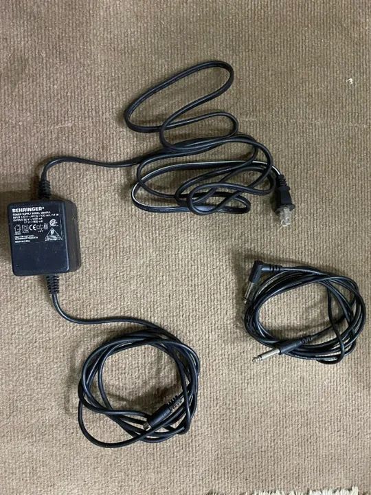 Pedaleira Behringer Vamp 3 Completa + Interface - Foto 5