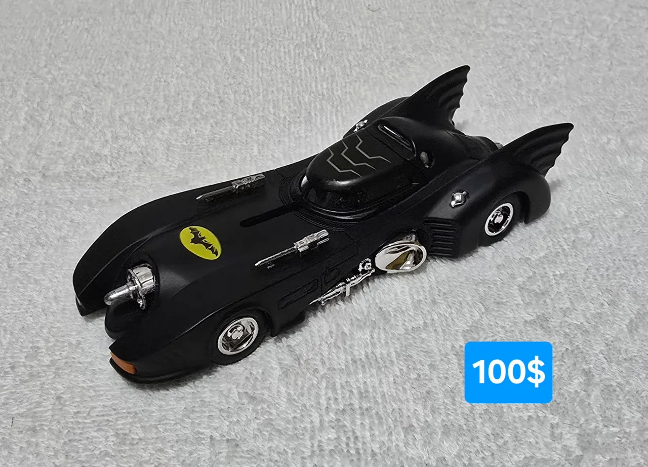 Carrinho miniatura do Batman