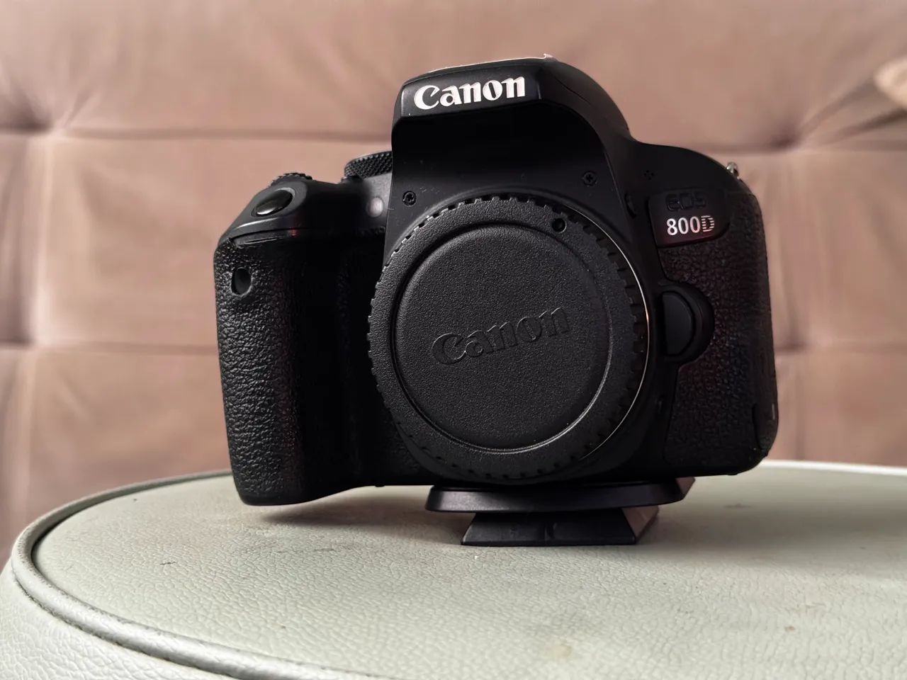 Canon T7i 