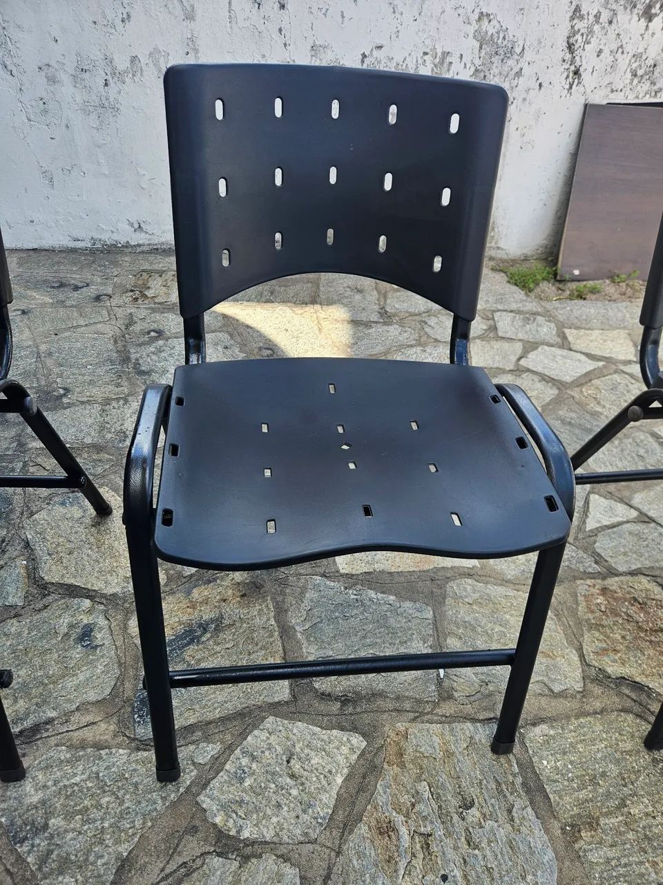 Cadeira de escritório  fixa em polipropileno  - Foto 5