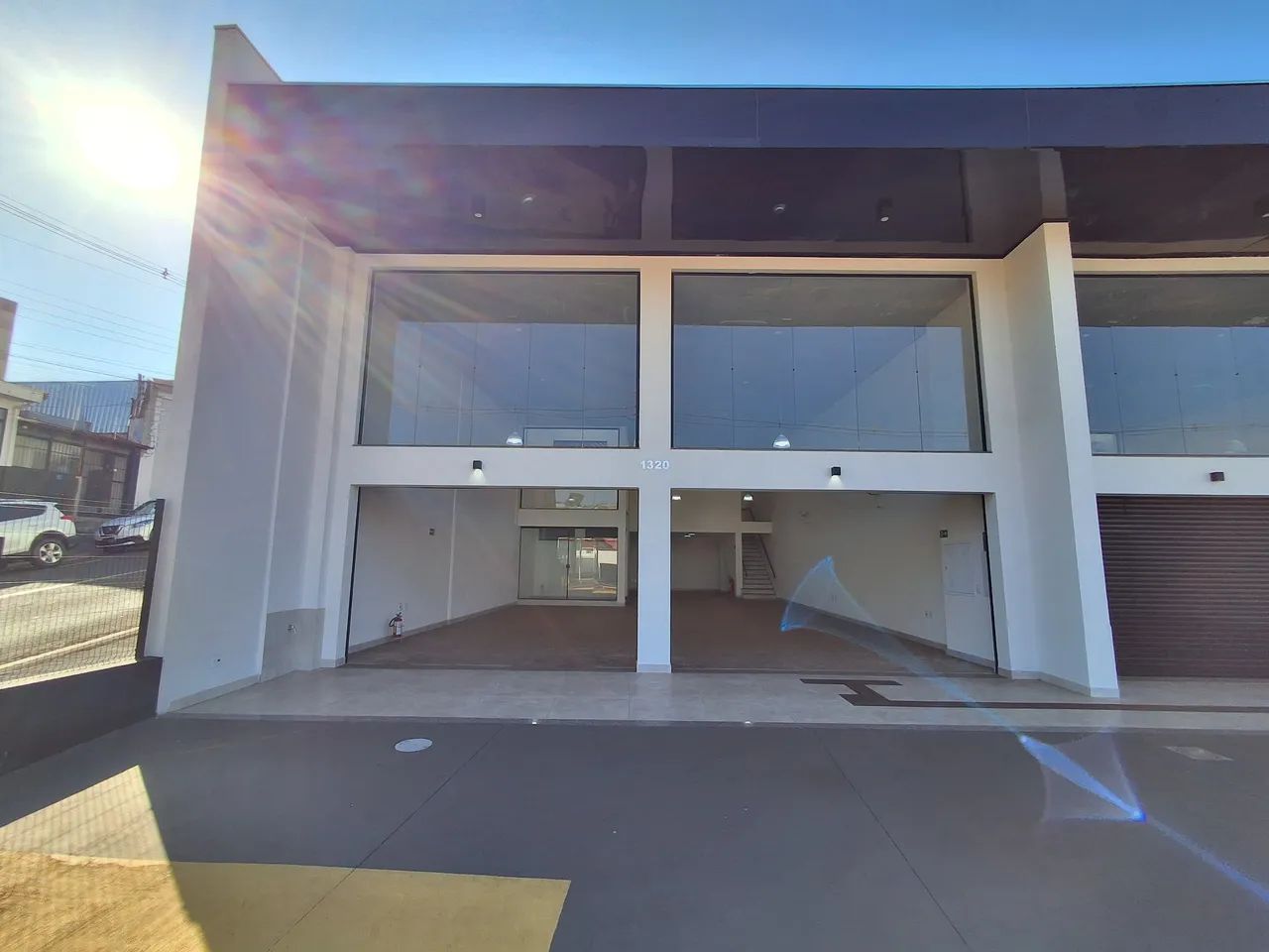 Centro comercial para aluguel possui 275 metros quadrados em Jardim Francano - Franca - SP