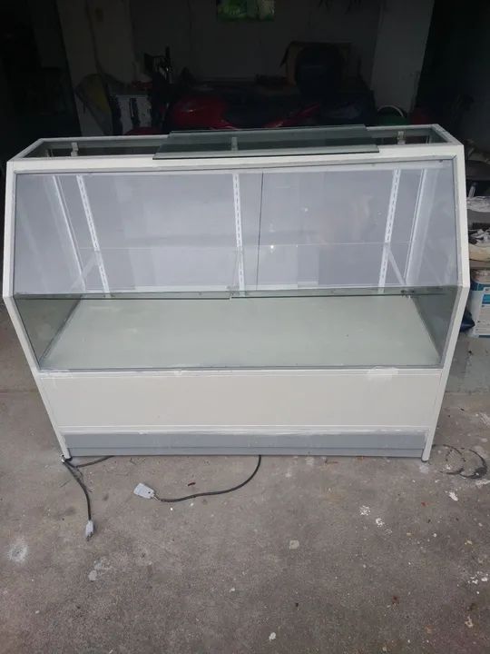 Vitrine de Exposição em Aço - Foto 2