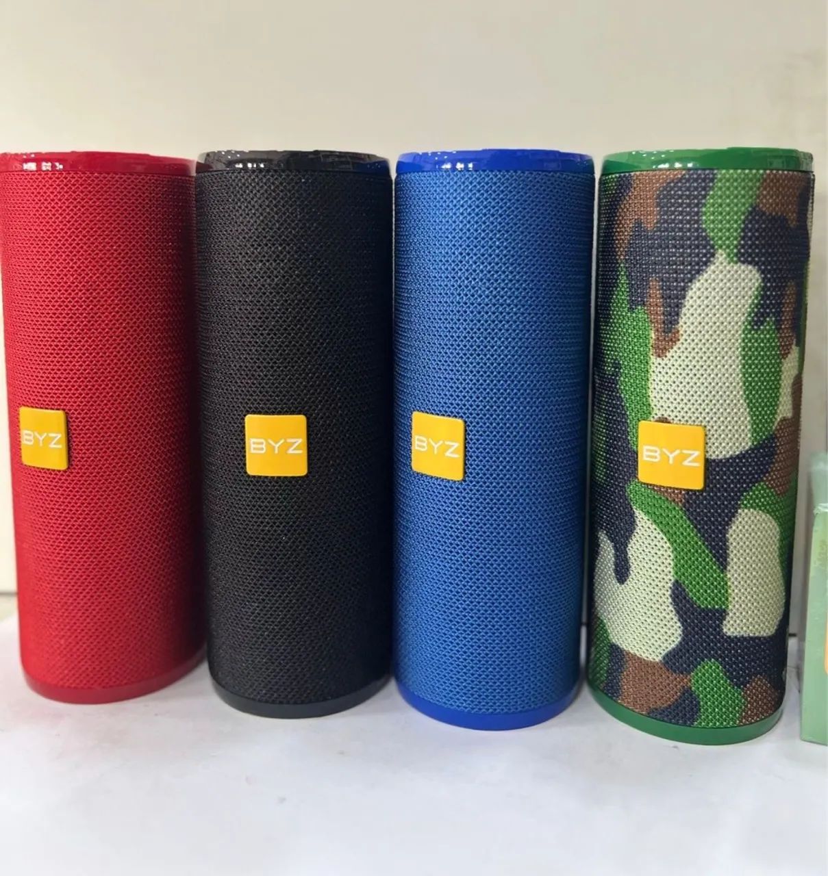 Caixas de Som Portátil BYZ - Cores Variadas!