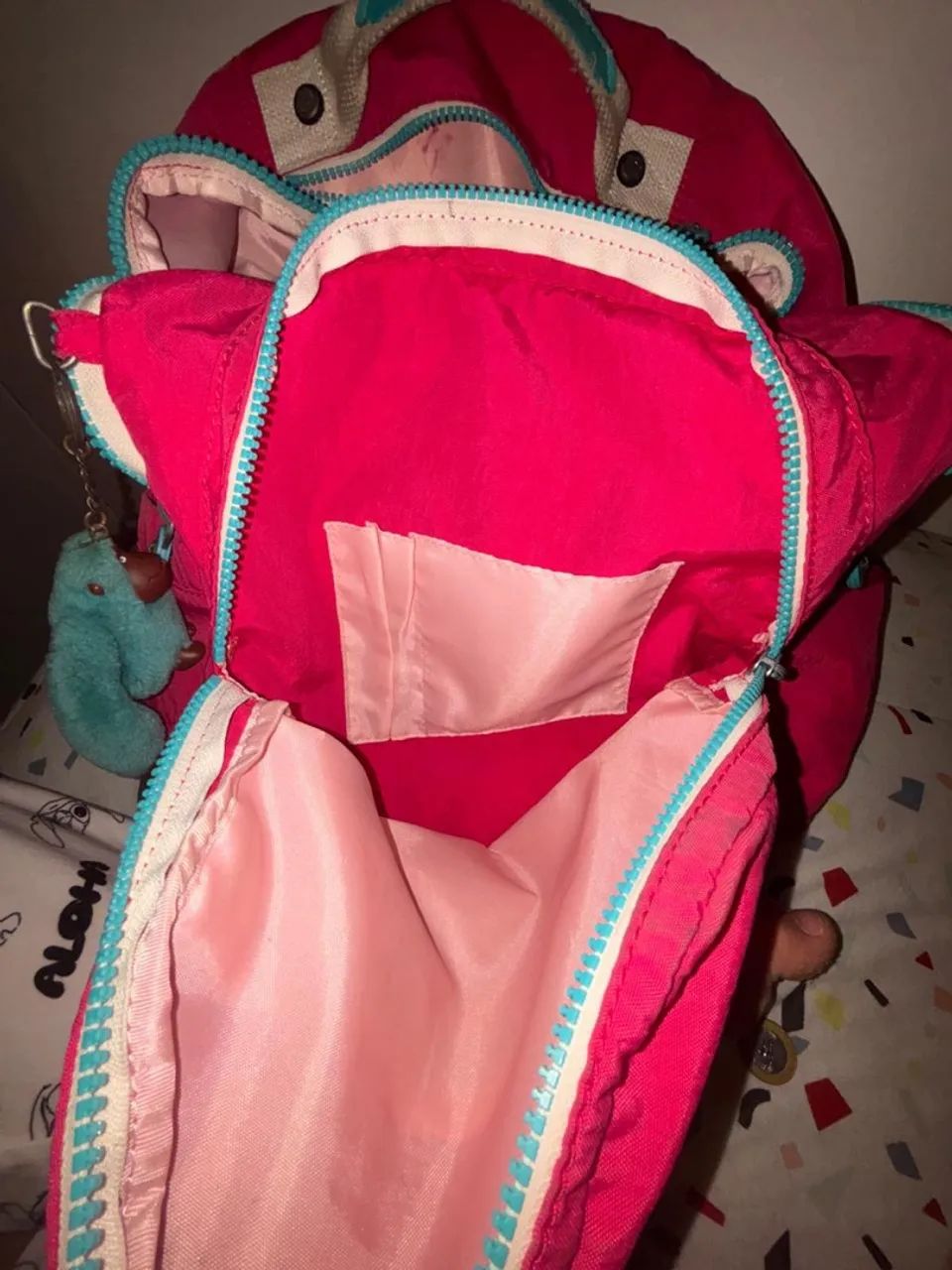 Mochila Kipling Rosa + estojo com Chaveiro Macaco em Excelente Estado - Foto 2