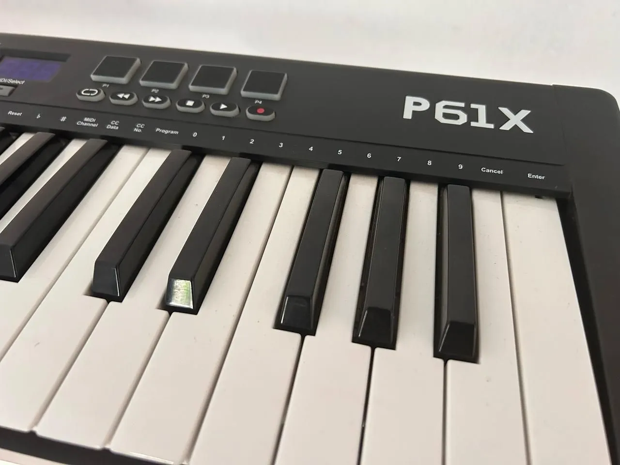 Teclado MIDI P61X