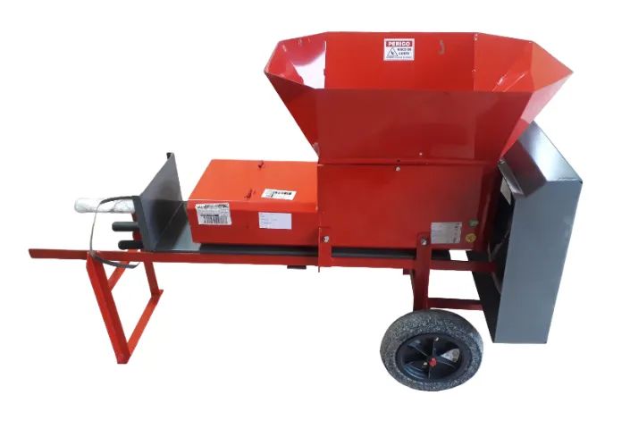 Maquina De Ensacar Silagem Primus 2 Eixos Com Motor Kawashima Ge700B 7hp, Gasolina Nova