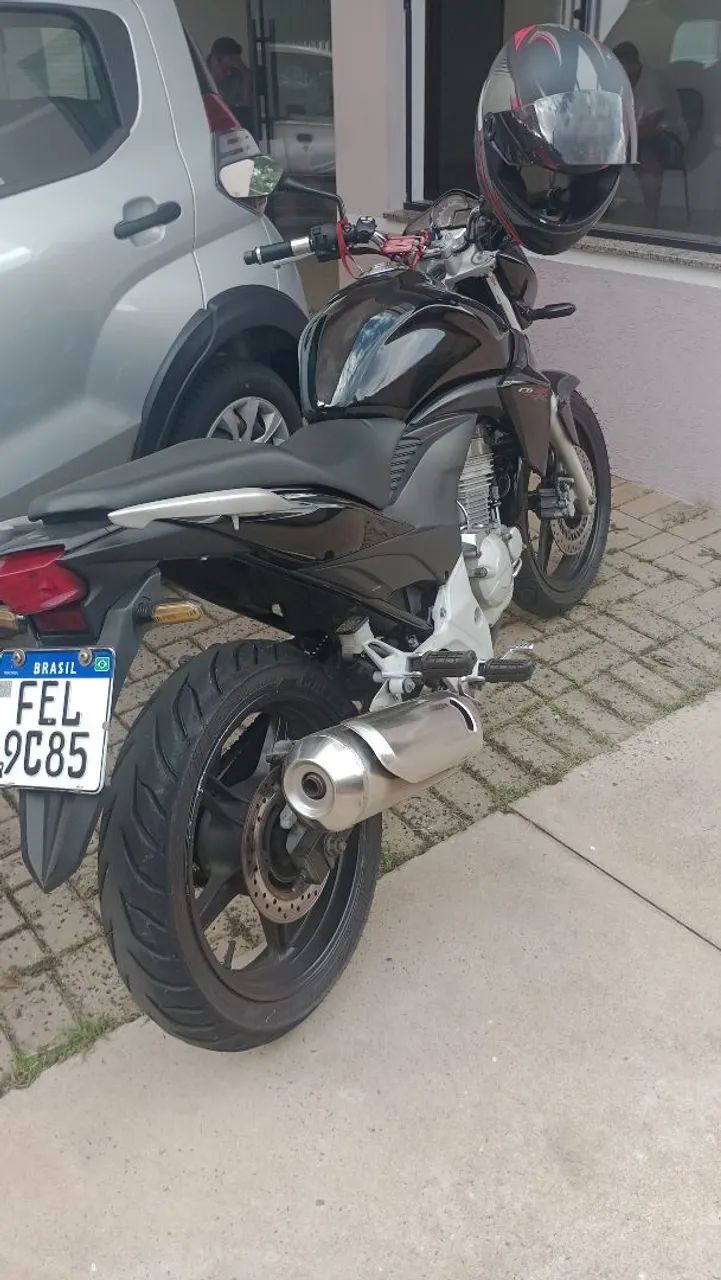CB 300