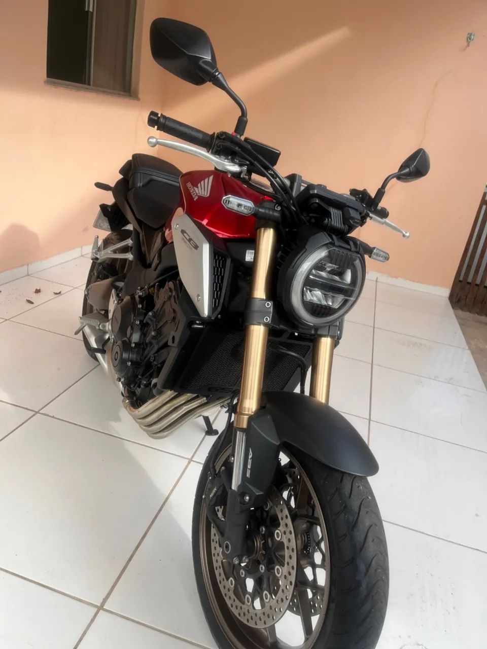 CB 650R - Foto 2