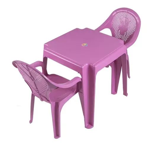 Mesa Infantil de Plástico Rosa com Duas Cadeiras - Estampa Ursinho Pooh (Nova)