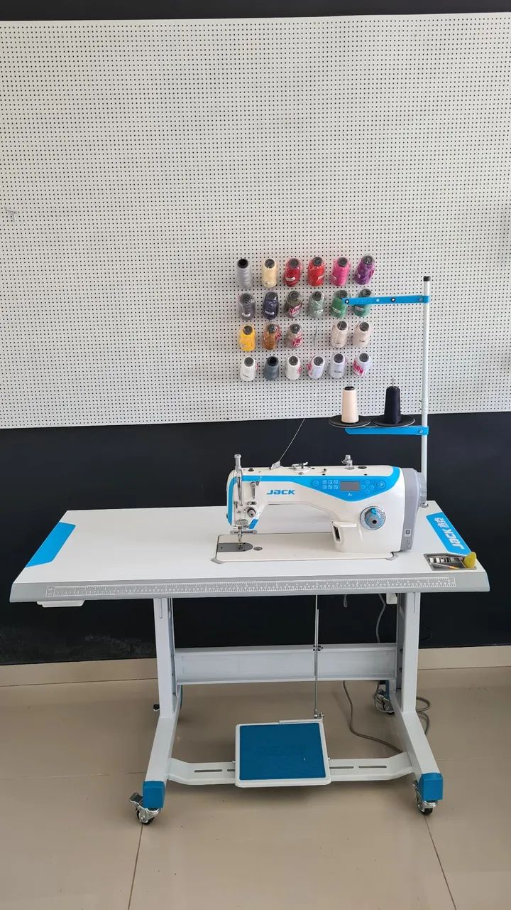 Máquina de Costura Reta Industrial Eletrônica Jack A4 - Foto 2