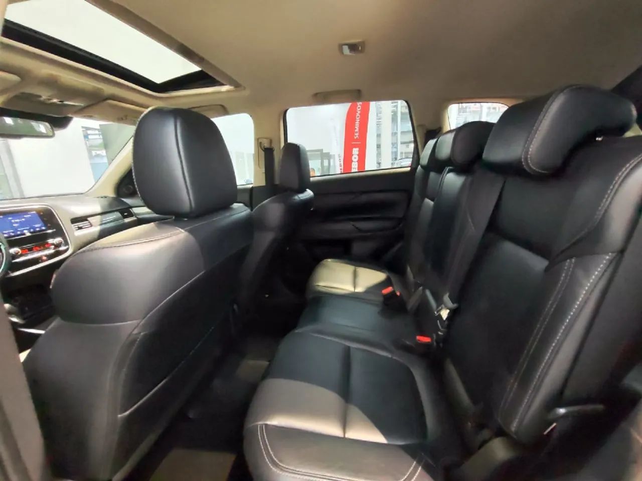 Mitsubishi Outlander HPE-S 3.0 V6 4X4 5P Aut. 2022 - Foto 12