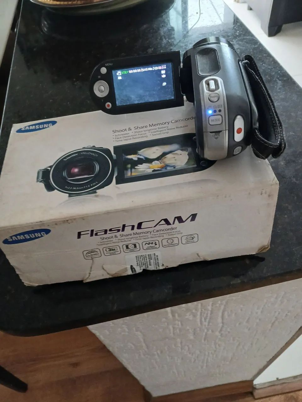 Samsung 42X Camcorder64520775404033121