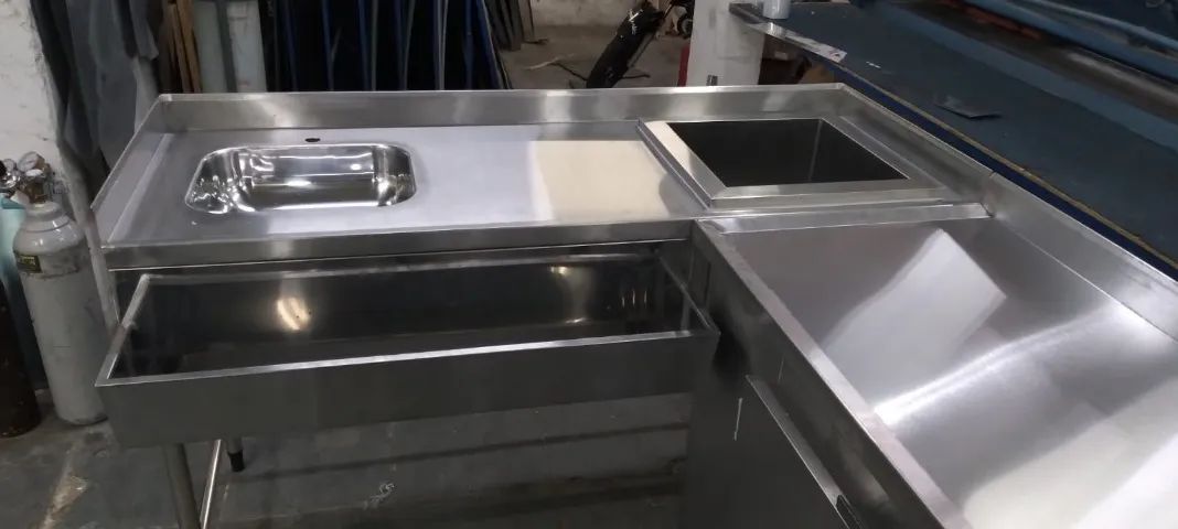 SUPORTE DE BAR MAN PARA COMERCIOS EM AÇO INOX - Foto 4