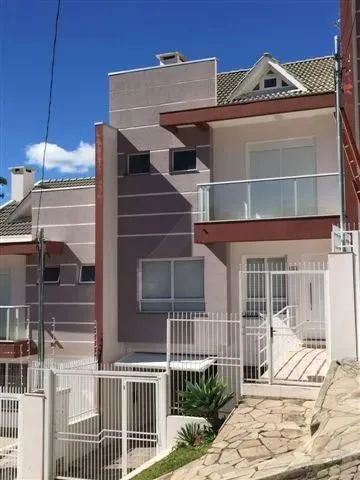 Sobrado no bairro Colina Sorriso em Caxias do Sul