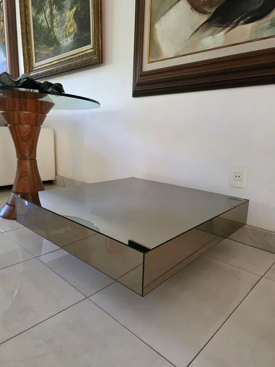 Mesa de Centro Espelhada Líder Interiores Em Perfeito Estado 