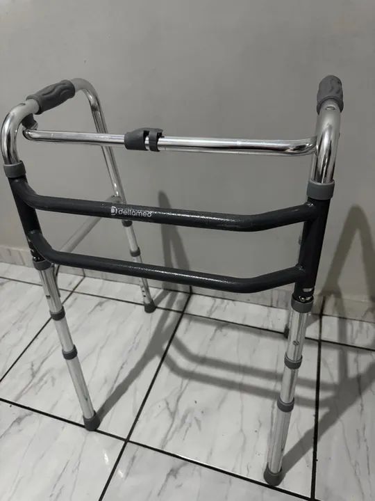 Andador para Idosos - novo poucas vezes usado - Foto 3