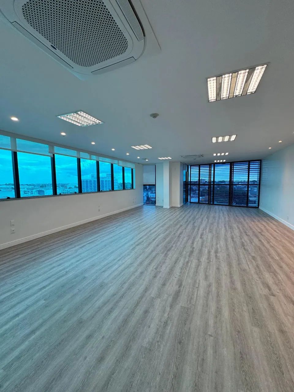 Sala Comercial no Edifício Celebration