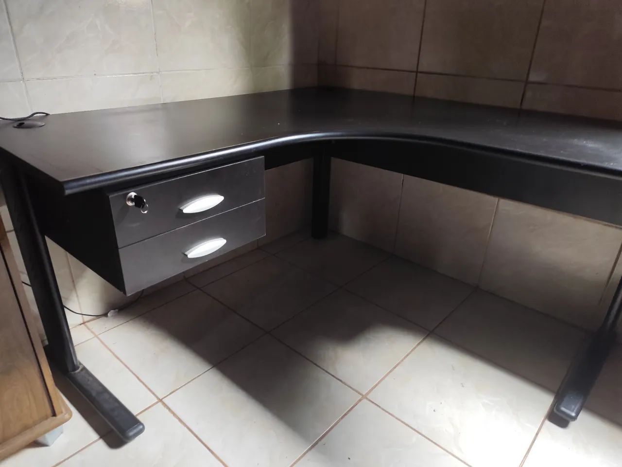 L-Shaped Desk64301532959745123
