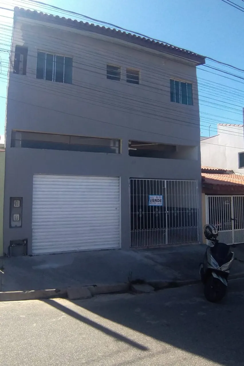 Sobrado c/ Salão + 04 kitnets Piso Superior VENDER ou Trocar por Chácara - à