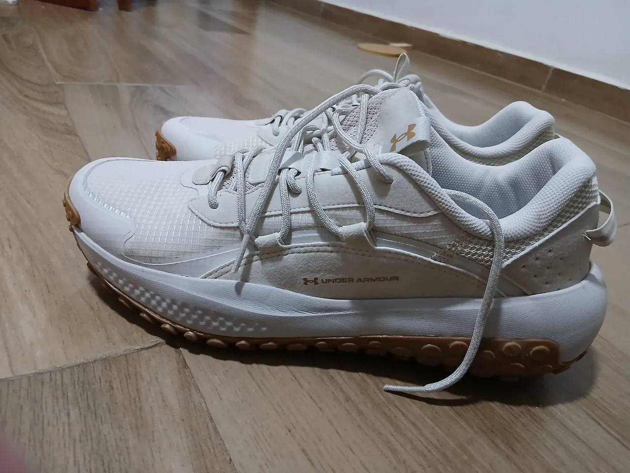 Tenis Masculino under armou-se original